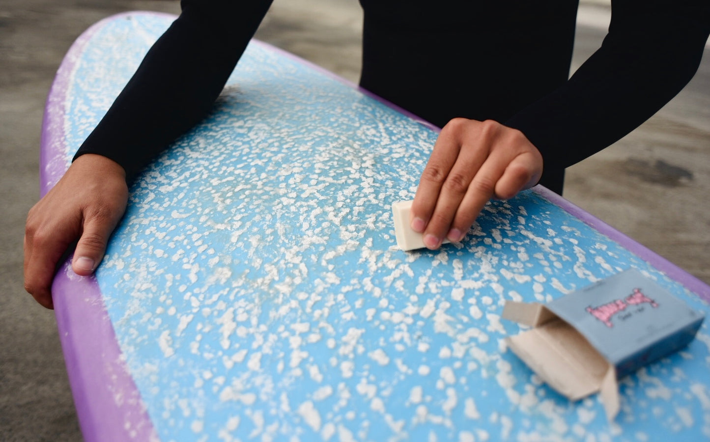 Bubble Gum Surf Wax Premium Blend - Cold 48°-64°